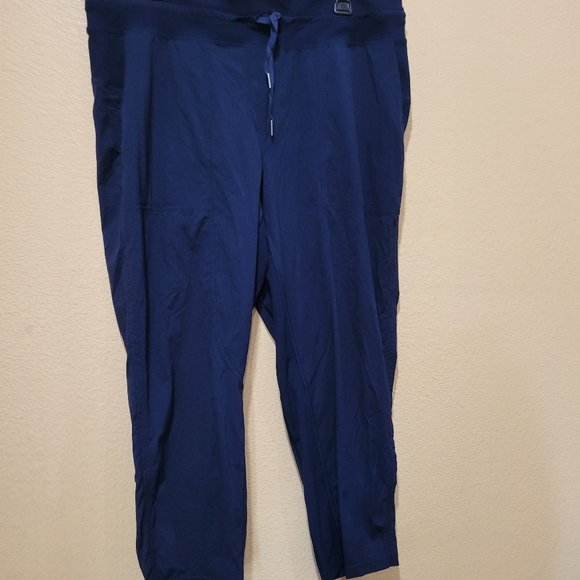 Lululemon pants - Picture 4 of 11